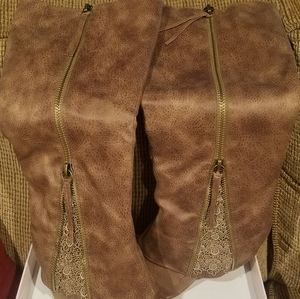Ladies boots